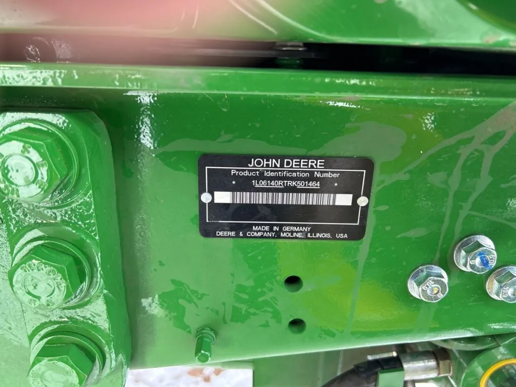 2025 John Deere 6R 140
