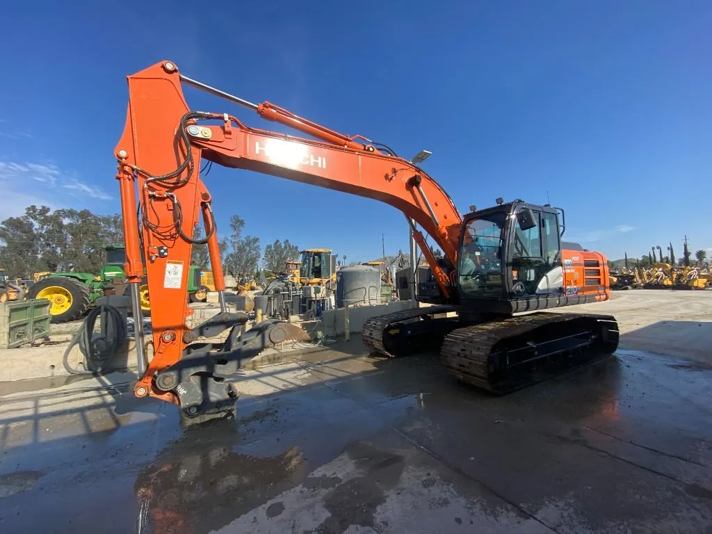 2022 Hitachi 210GLC