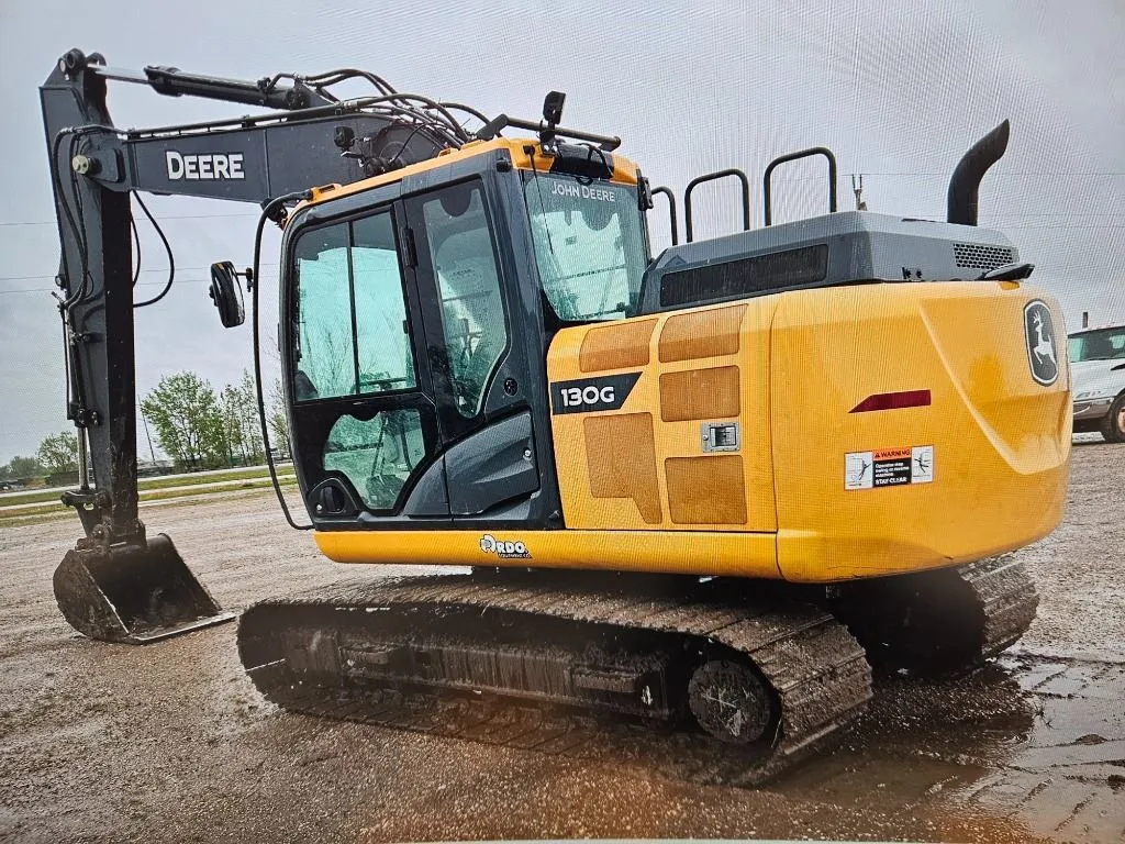 2021 John Deere 130GLC