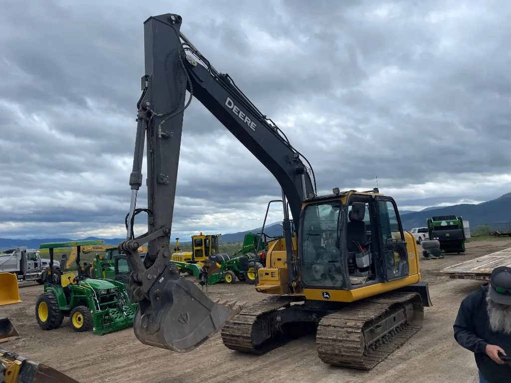 2022 John Deere 130GLC