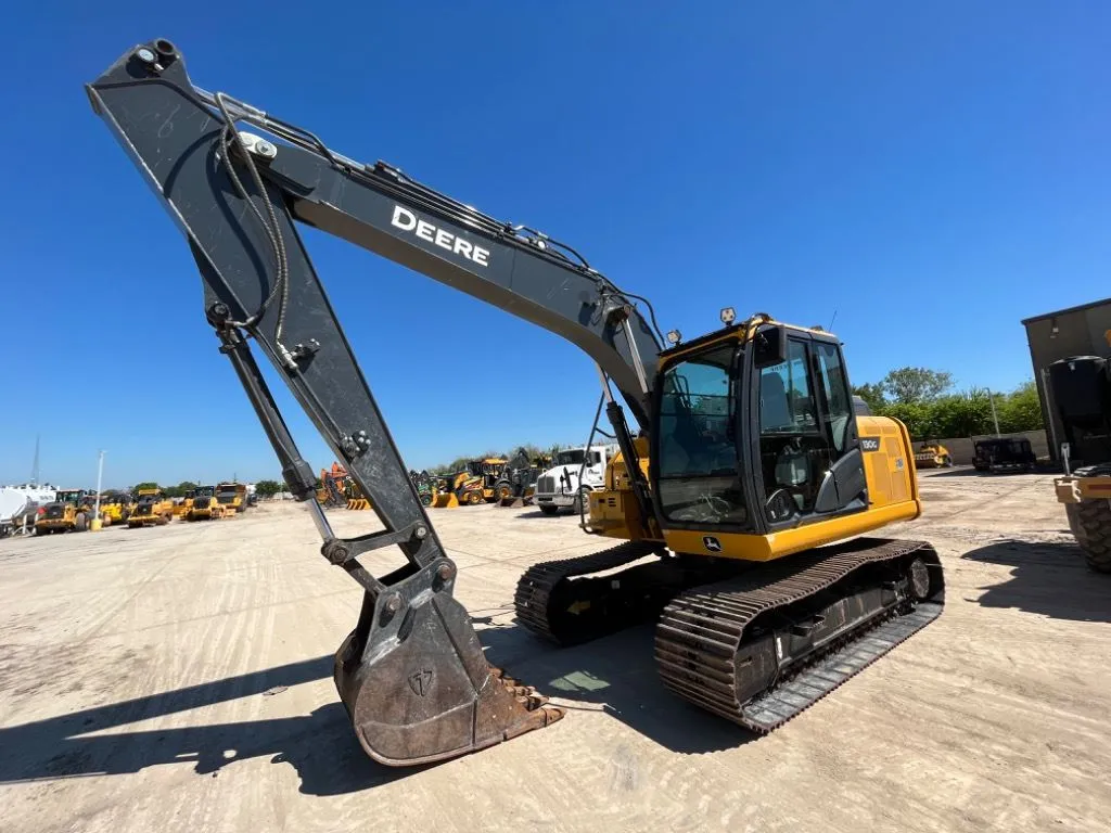 2022 John Deere 130GLC