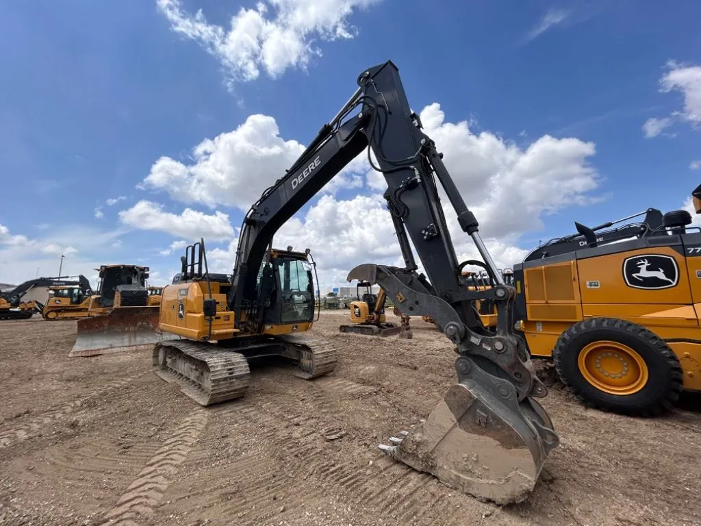 2022 John Deere 130GLC