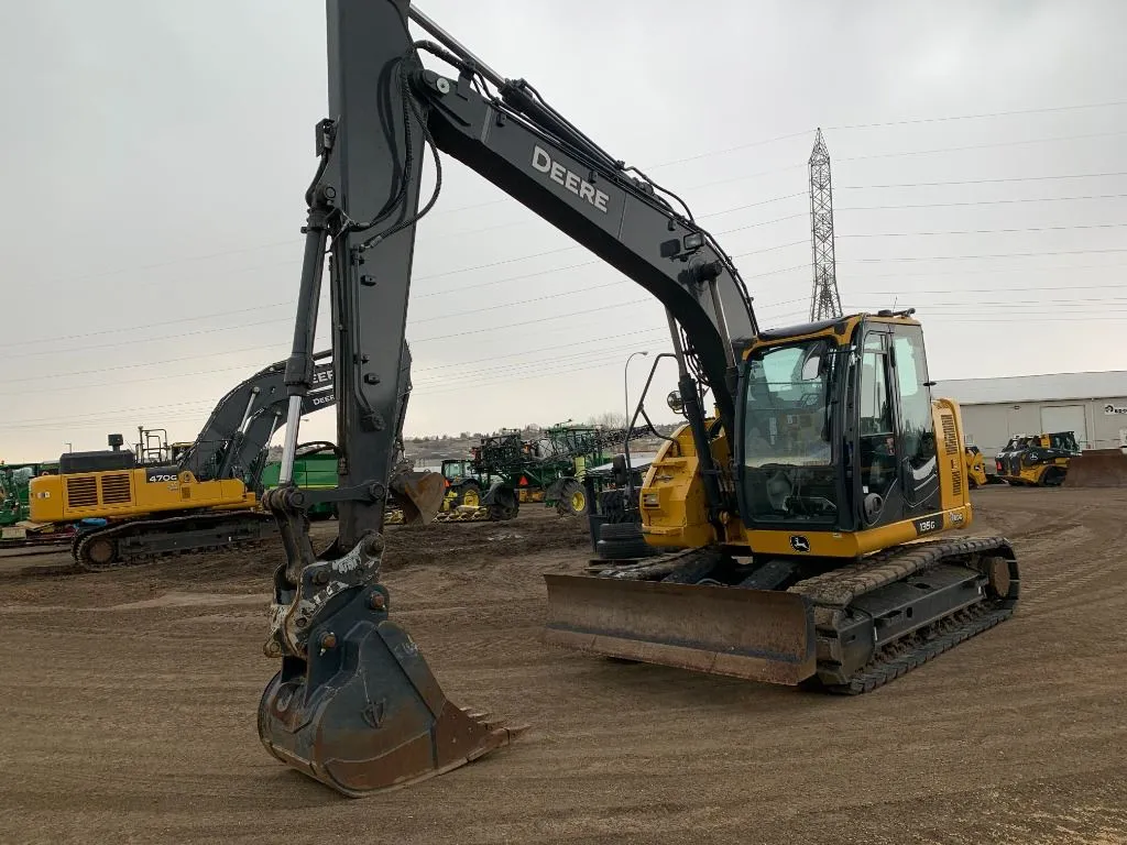 2022 John Deere 135G