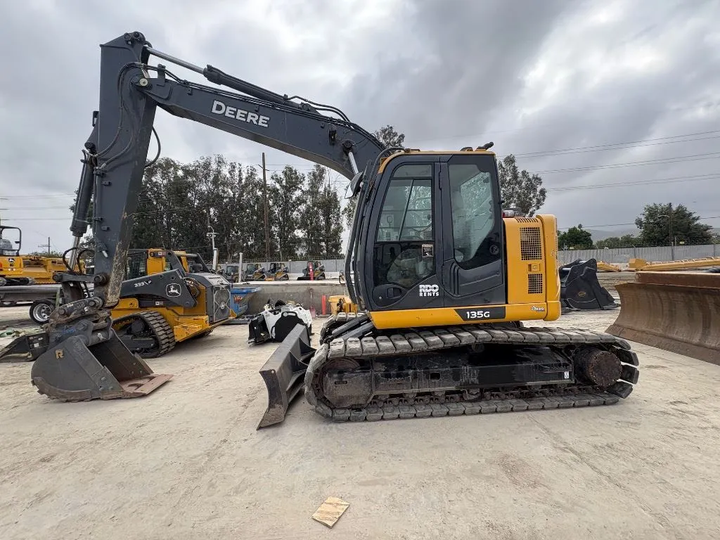 2022 John Deere 135G