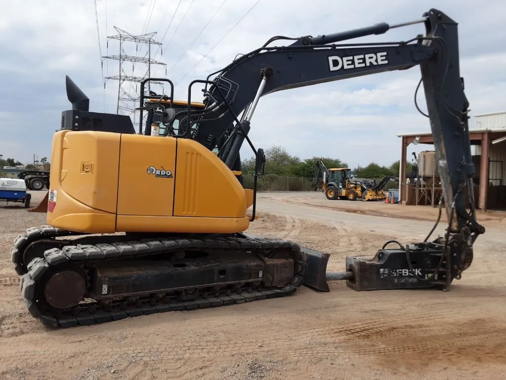2020 John Deere 135G