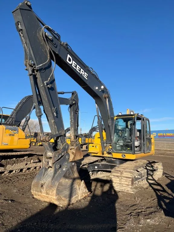 2022 John Deere 200G