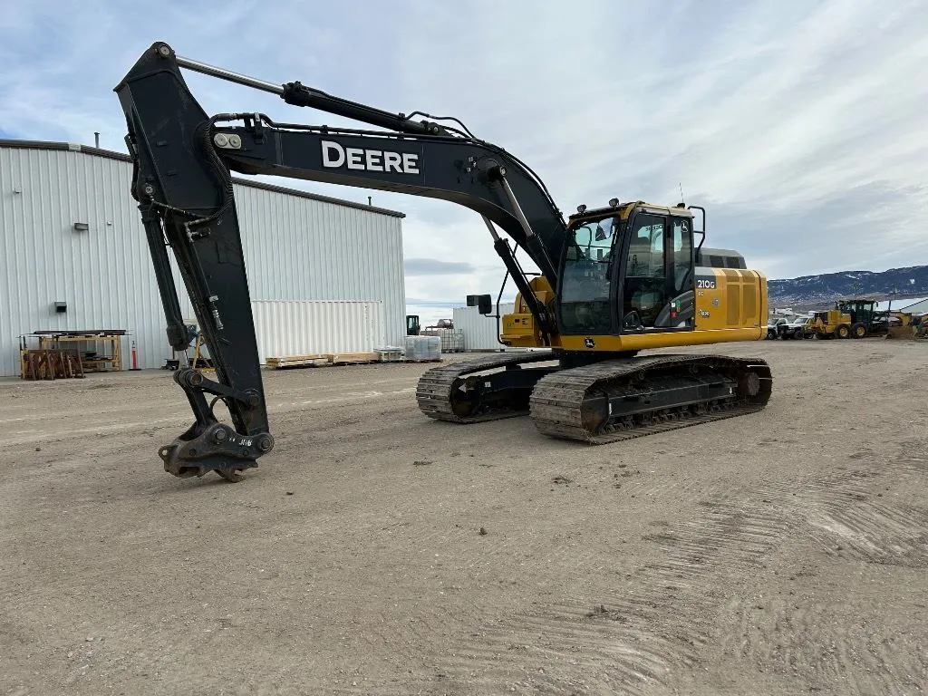 2020 John Deere 210GLC