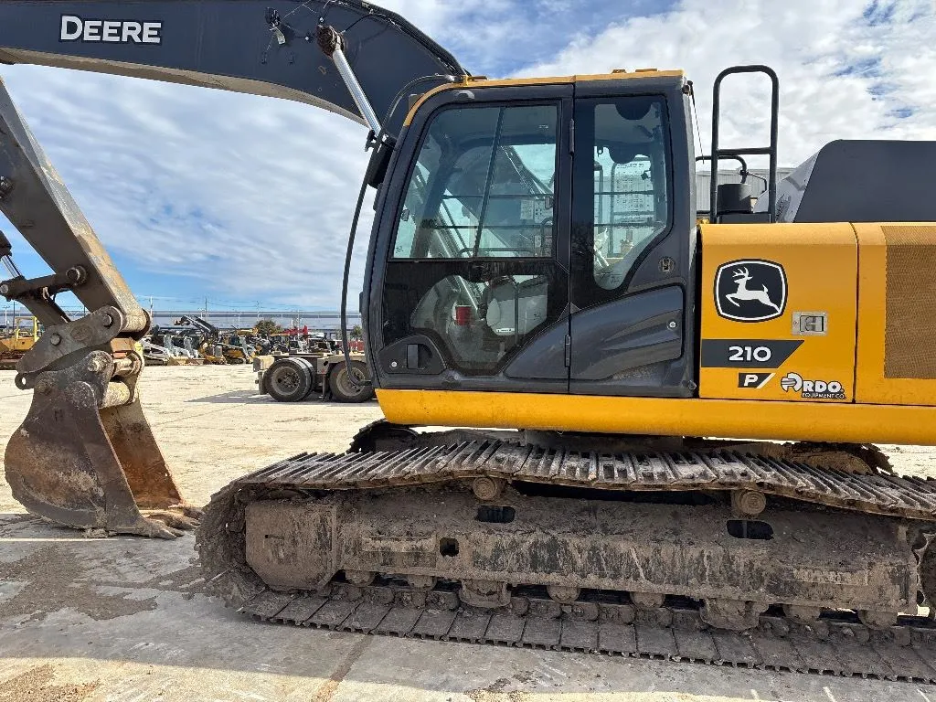 2023 John Deere 210P