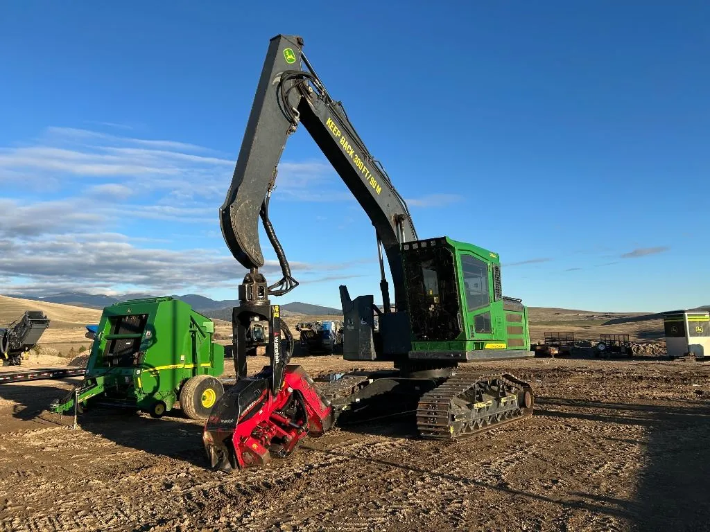 2017 John Deere 2154G