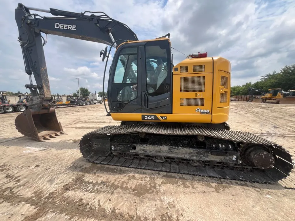 2023 John Deere 245P