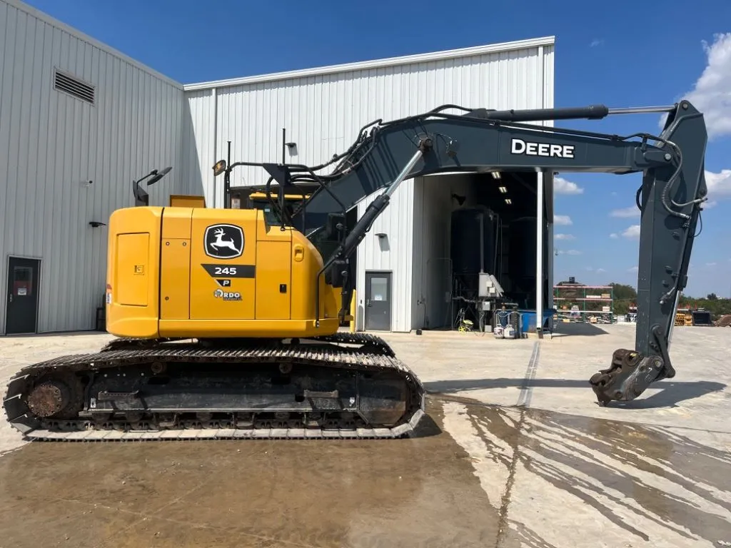 2023 John Deere 245P