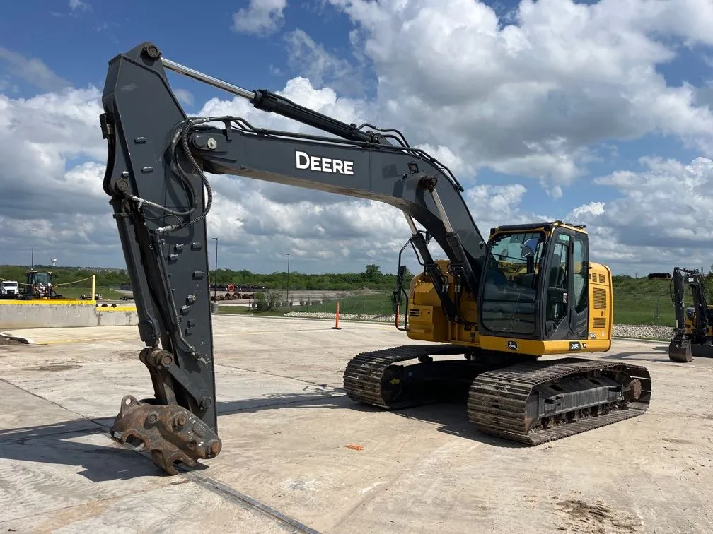 2023 John Deere 245P