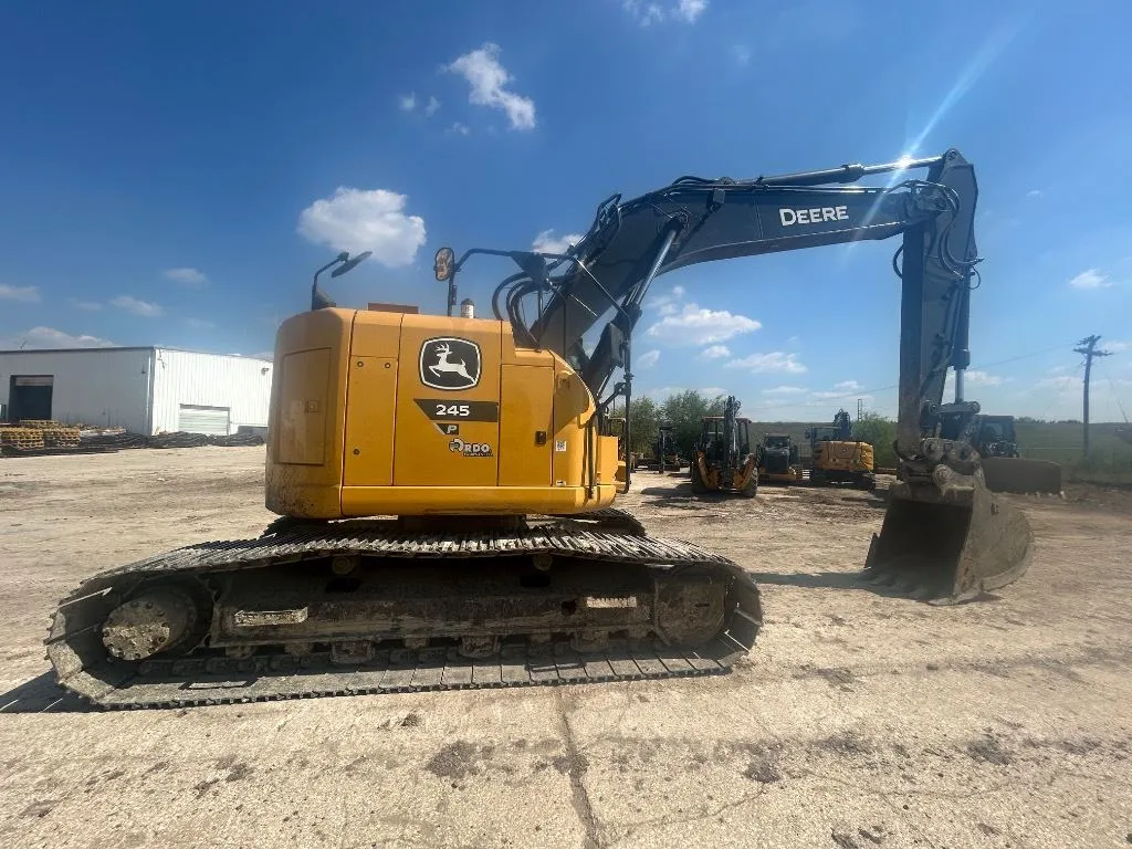 2023 John Deere 245P
