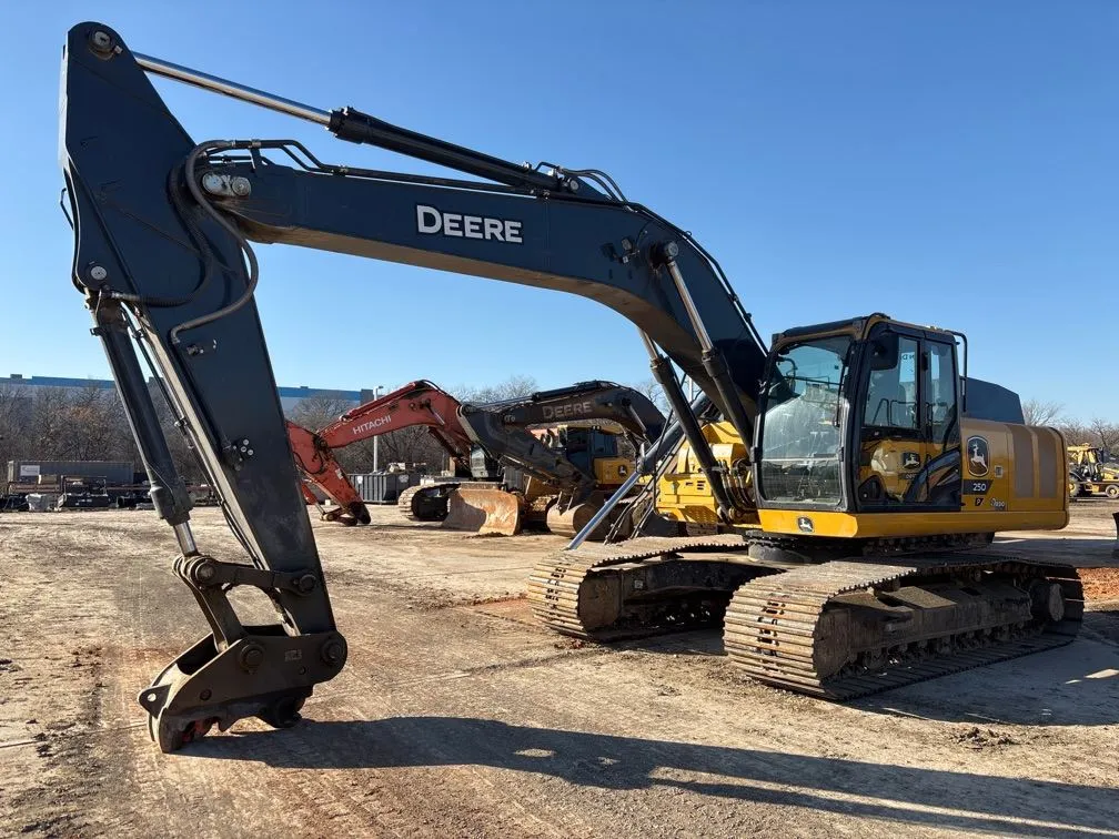 2023 John Deere 250P