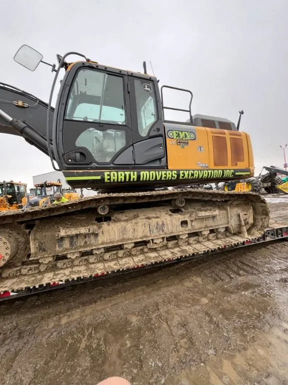 2015 John Deere 300GLC