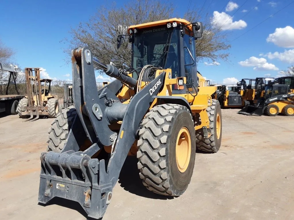 2023 John Deere 544P
