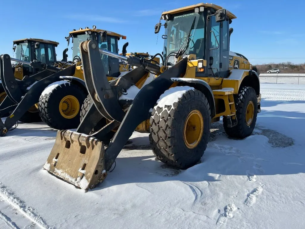 2023 John Deere 624P
