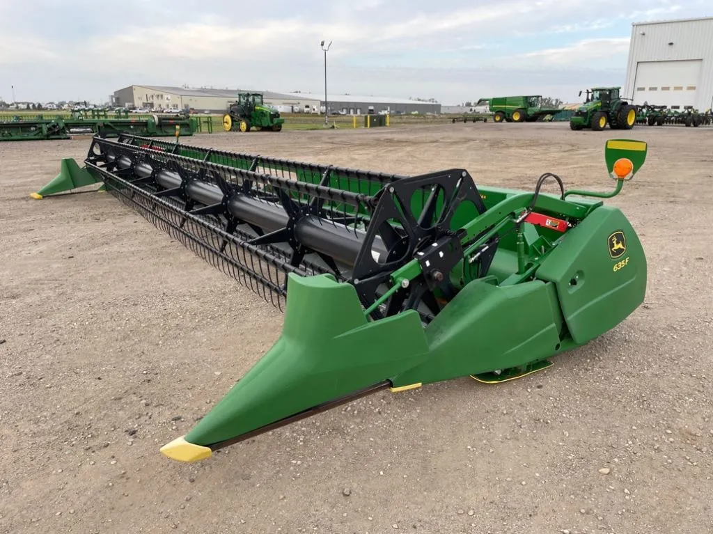 2019 John Deere 635F
