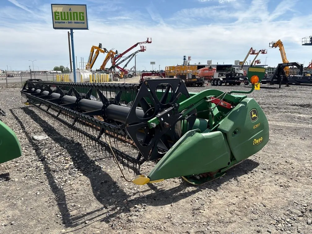 2019 John Deere 635F