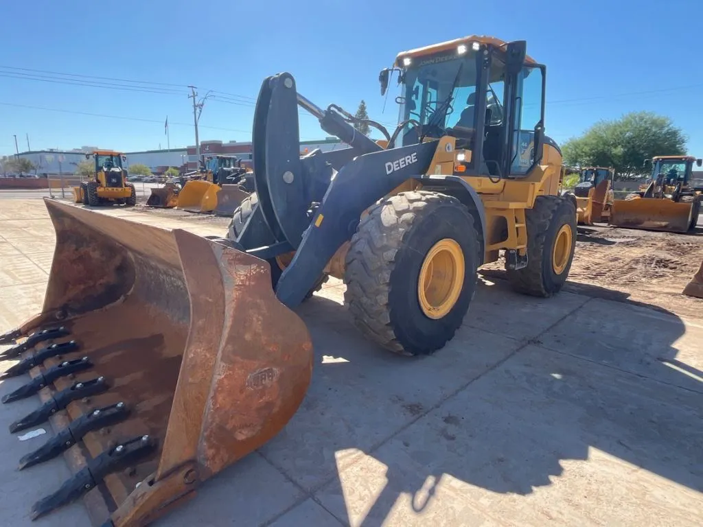 2022 John Deere 644P