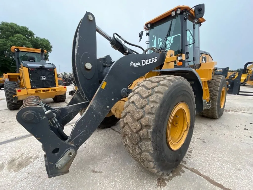 2023 John Deere 644P