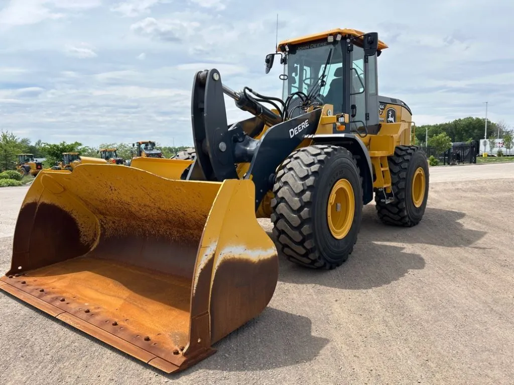 2023 John Deere 644P