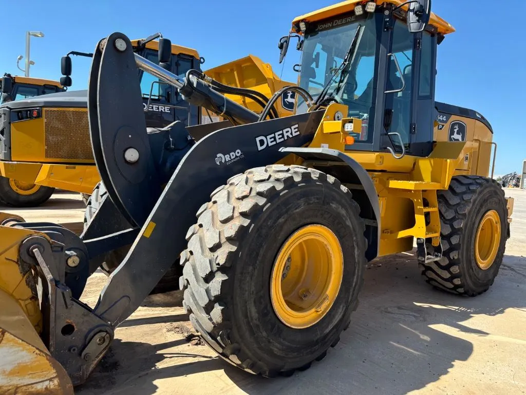 2022 John Deere 644P