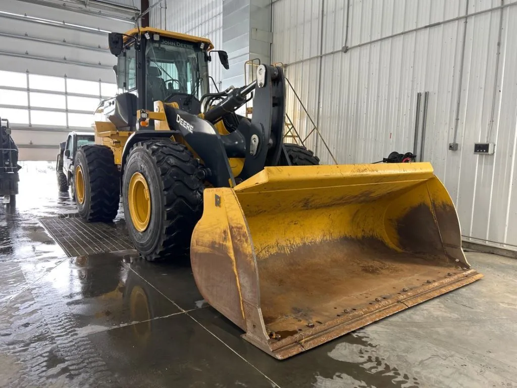 2022 John Deere 644P