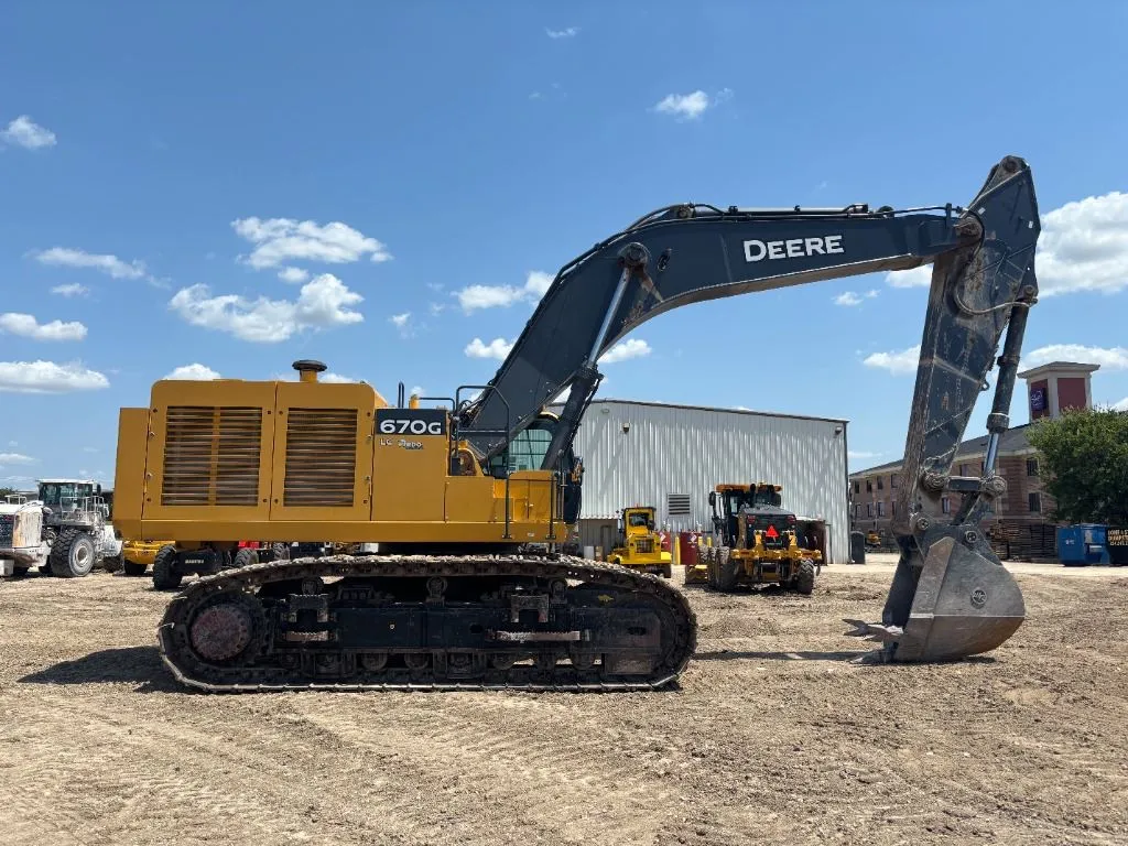 2021 John Deere 670GLC
