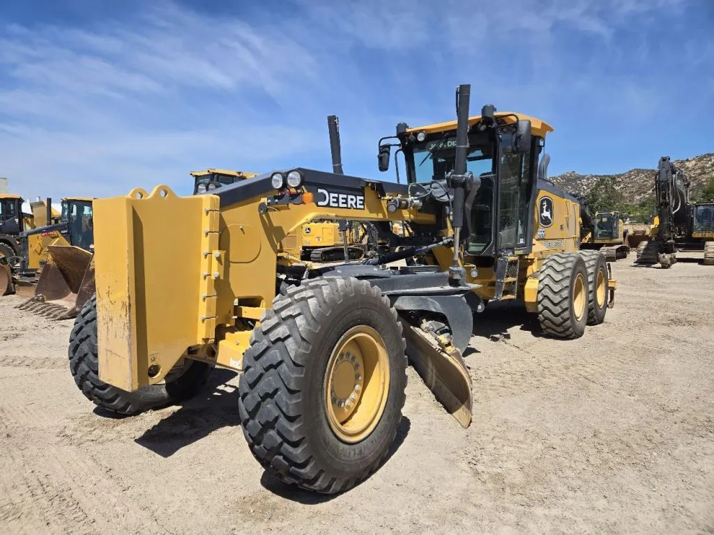 2022 John Deere 672G
