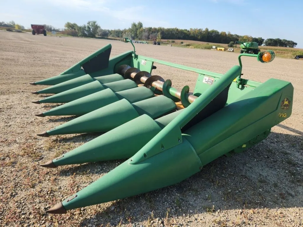 1998 John Deere 693