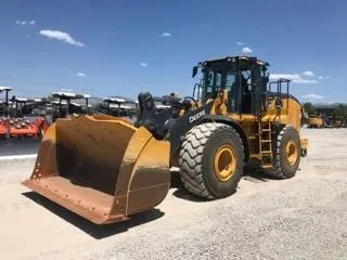 2023 John Deere 744P