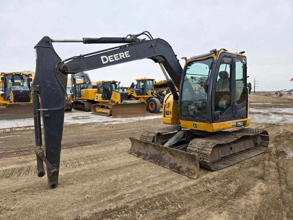 2016 John Deere 75G