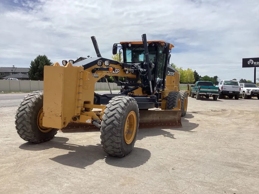 2020 John Deere 772G