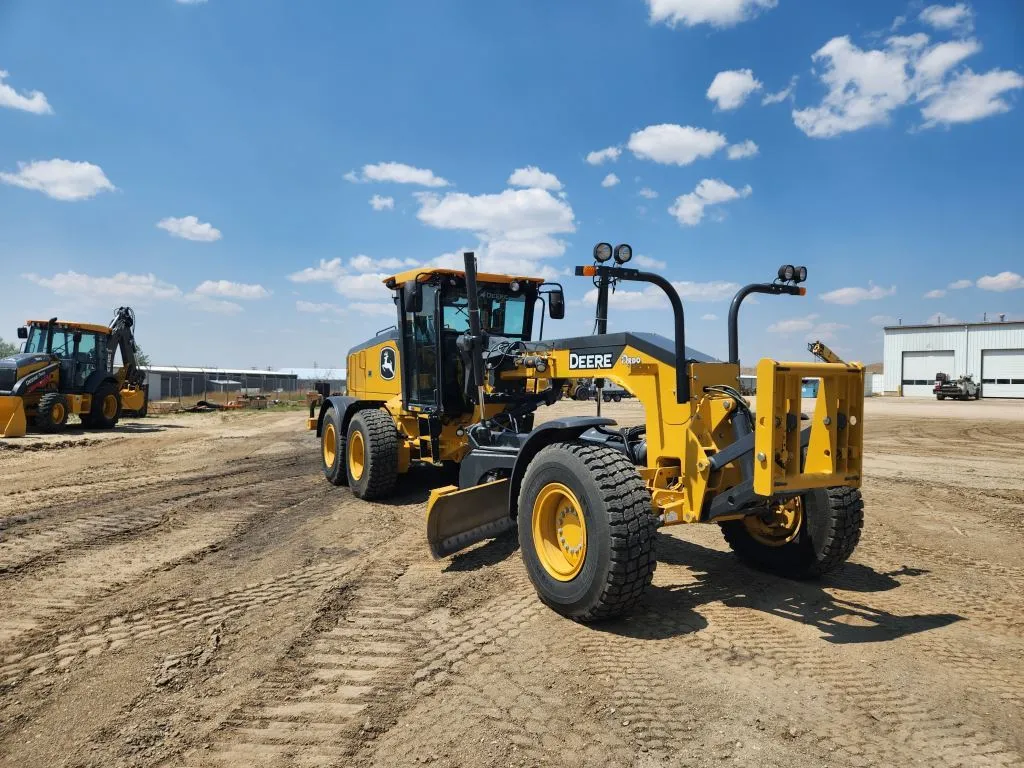 2022 John Deere 772G