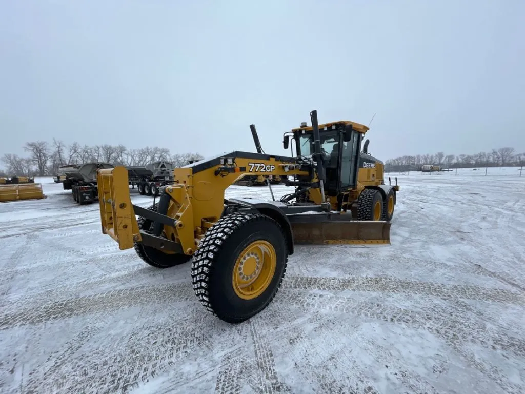 2020 John Deere 772G