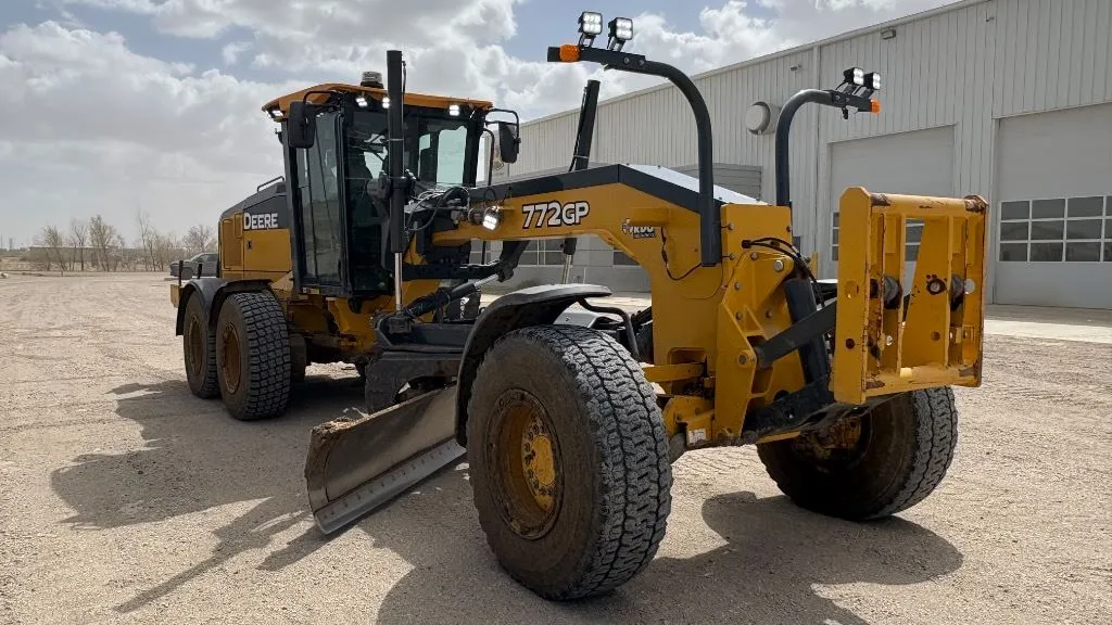 2020 John Deere 772G