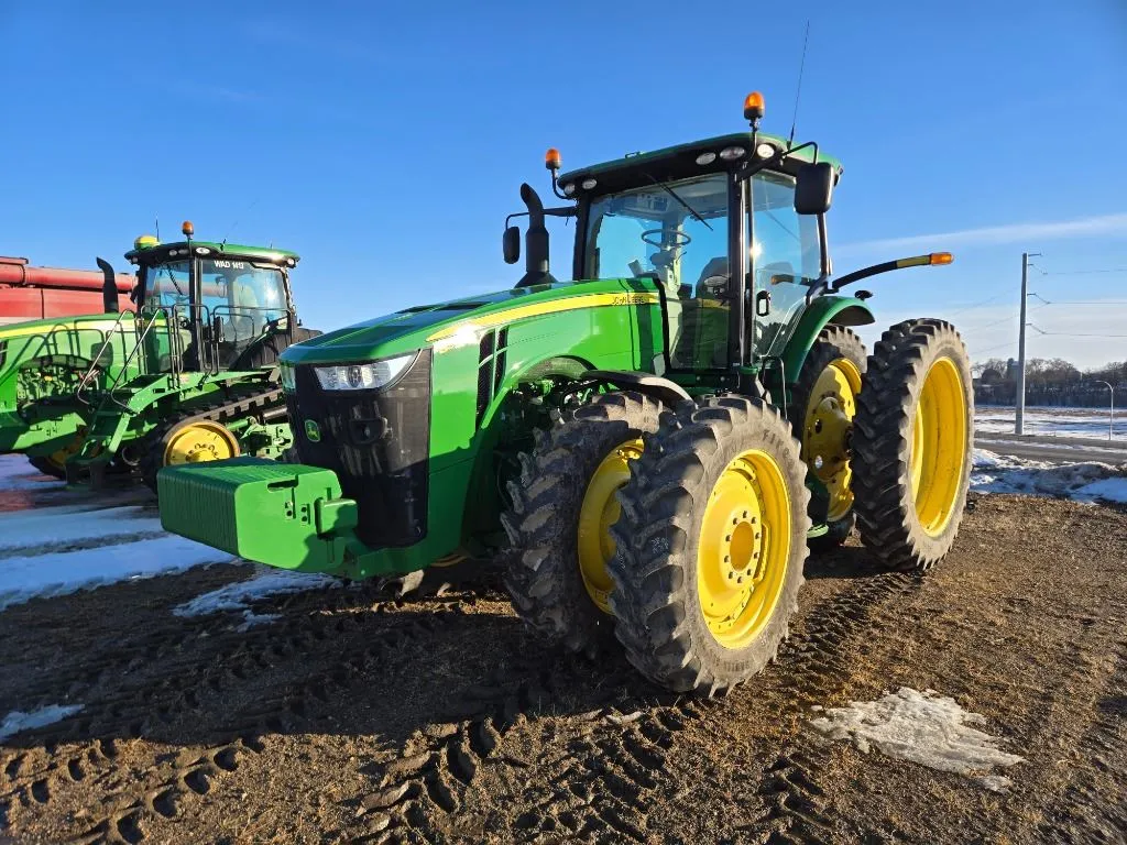 2016 John Deere 8370R