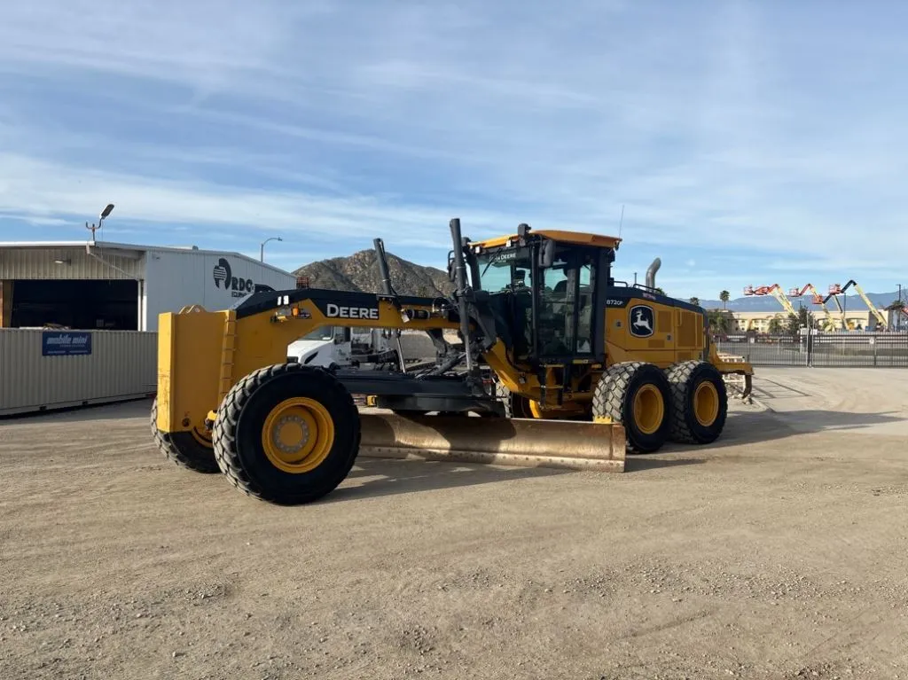2022 John Deere 872G