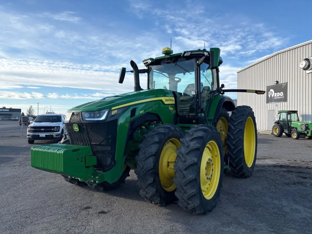 2022 John Deere 8R 340