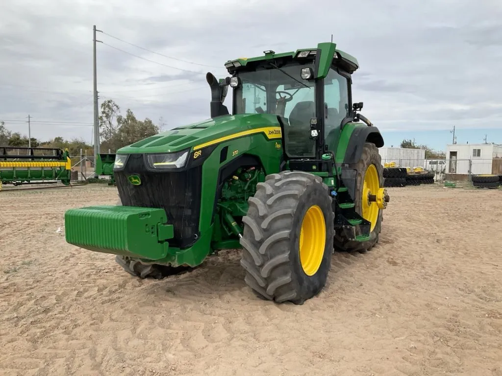 2023 John Deere 8R 370