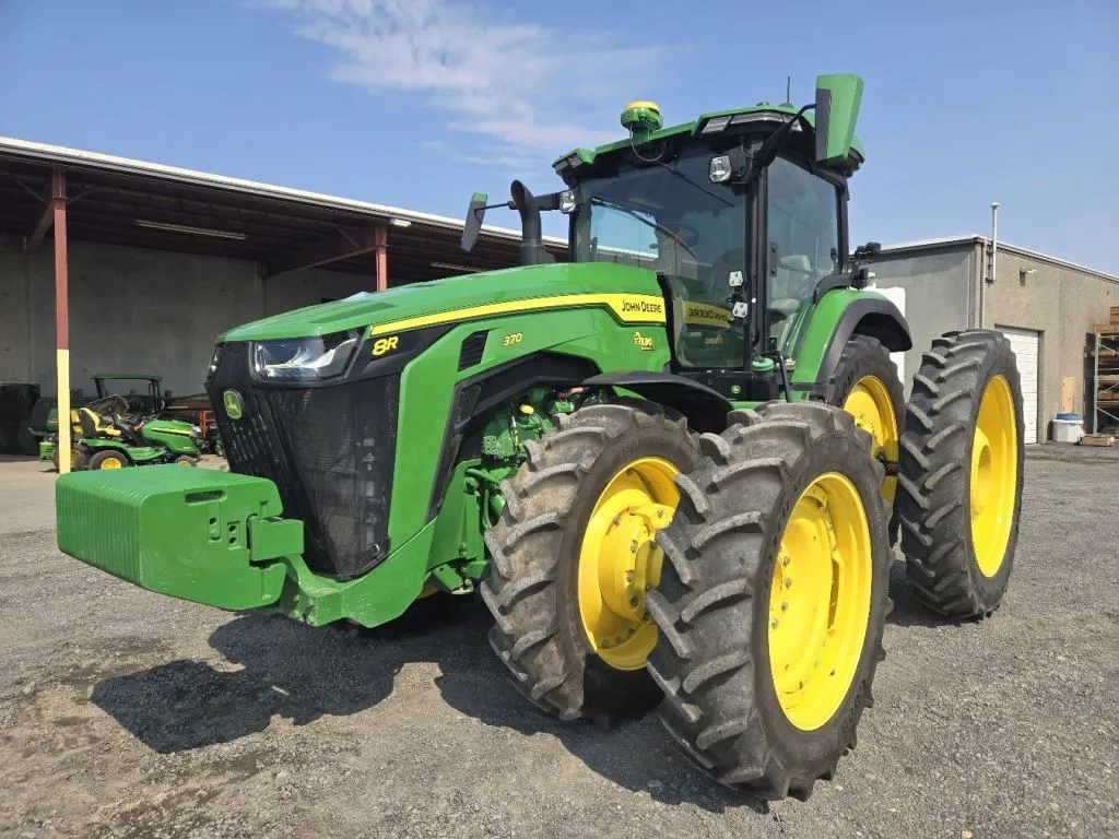2023 John Deere 8R 370