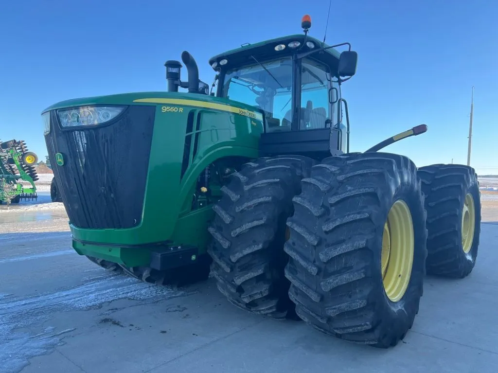 2013 John Deere 9560R