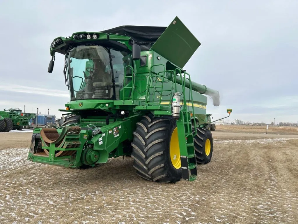 2024 John Deere S770