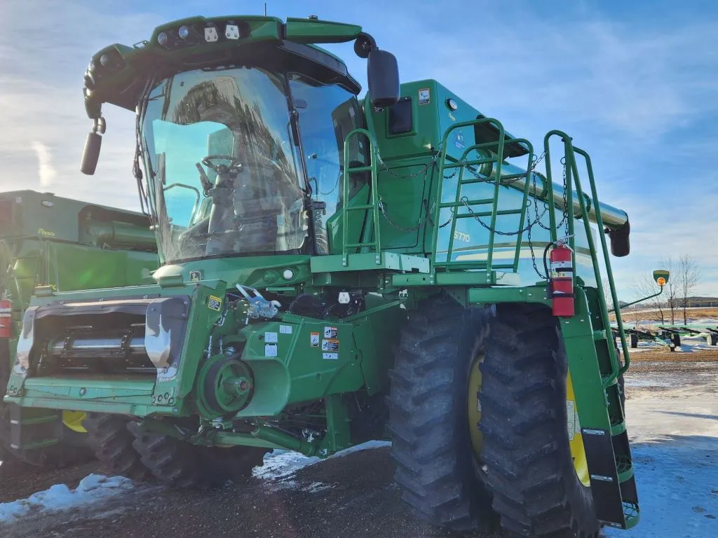 2022 John Deere S770