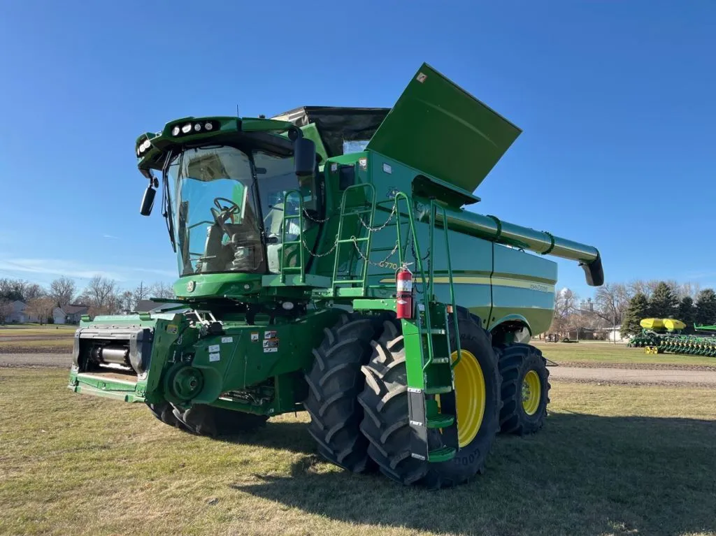 2022 John Deere S770