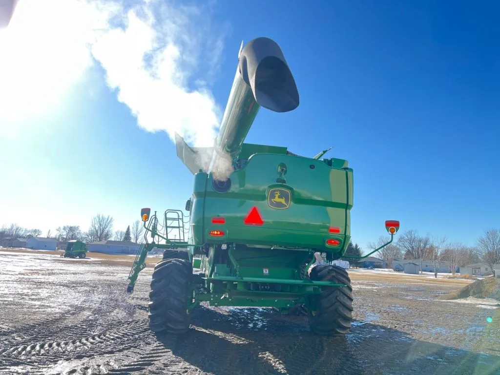 2024 John Deere S780