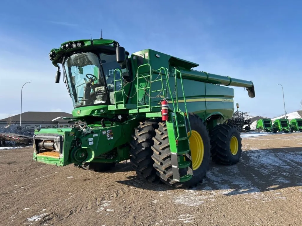 2024 John Deere S780