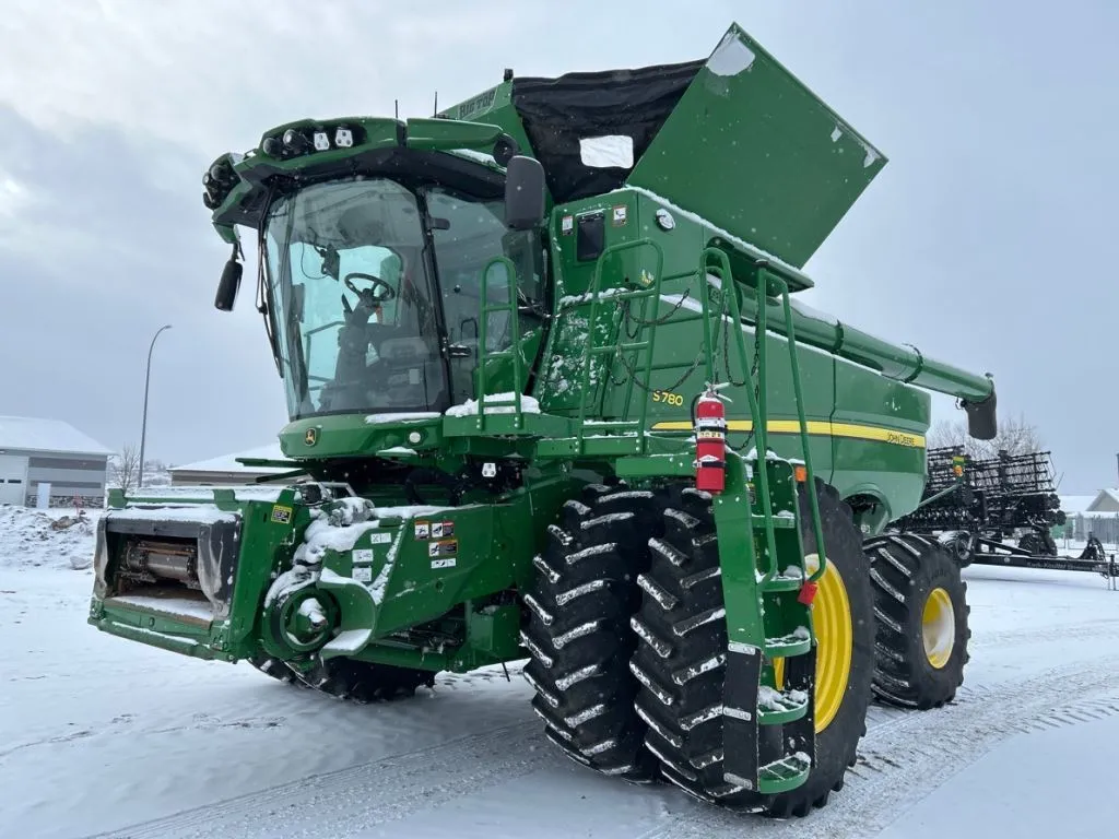 2024 John Deere S780
