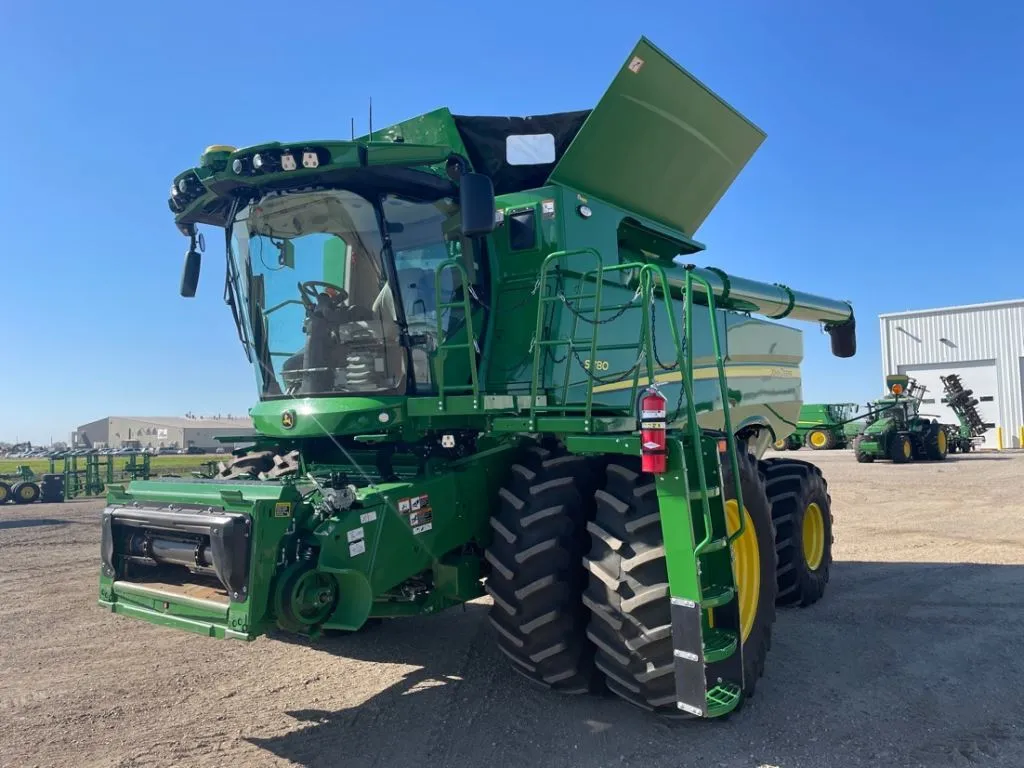 2024 John Deere S780